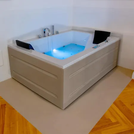 Agh - Capranica 4* רומא